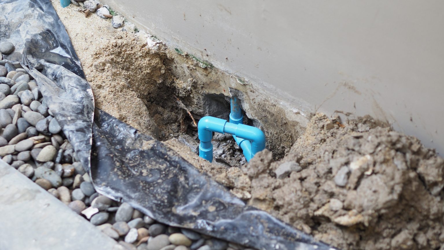 Look Out For These 3 Common Signs of a Broken Sewer Line | Rocket Plumbing